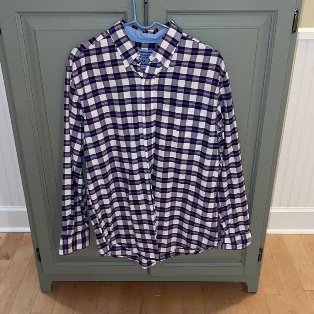 Men’s button down long sleeve top.
